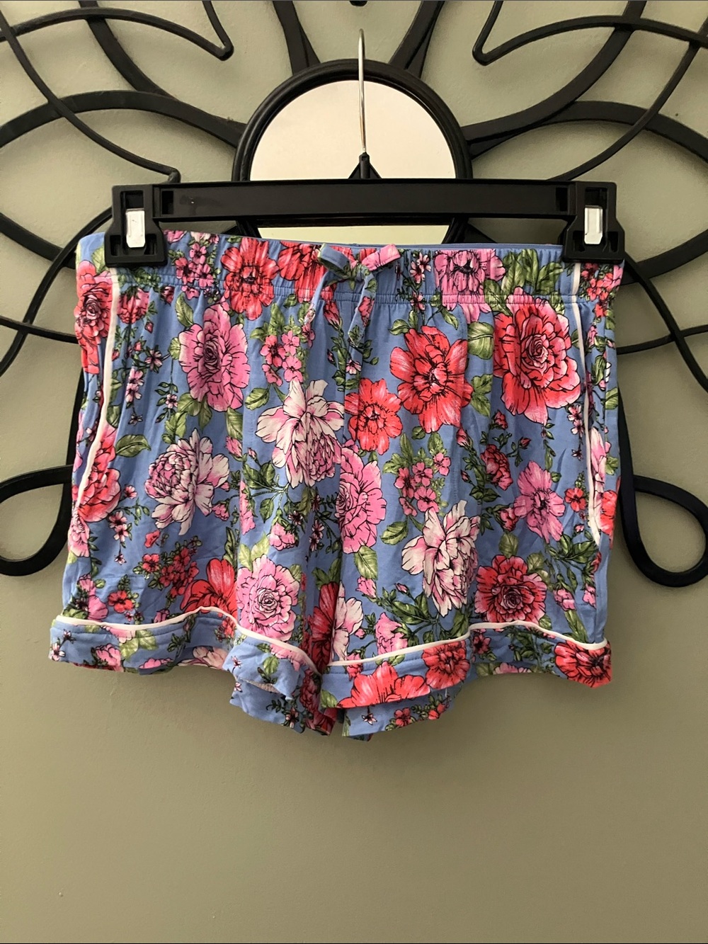 Floral Elastic-Waist Athletic Shorts - Blue with Pink Floral